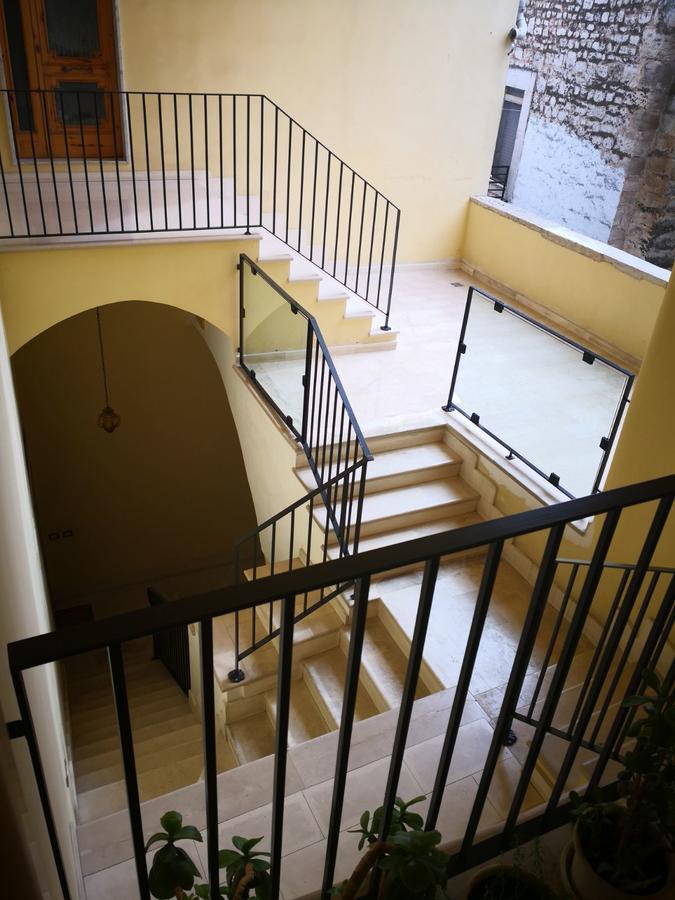 B&B Piazza Garibaldi Сантерамо-ин-Колле Экстерьер фото