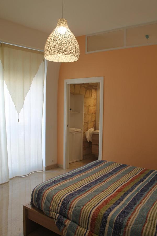 B&B Piazza Garibaldi Сантерамо-ин-Колле Экстерьер фото